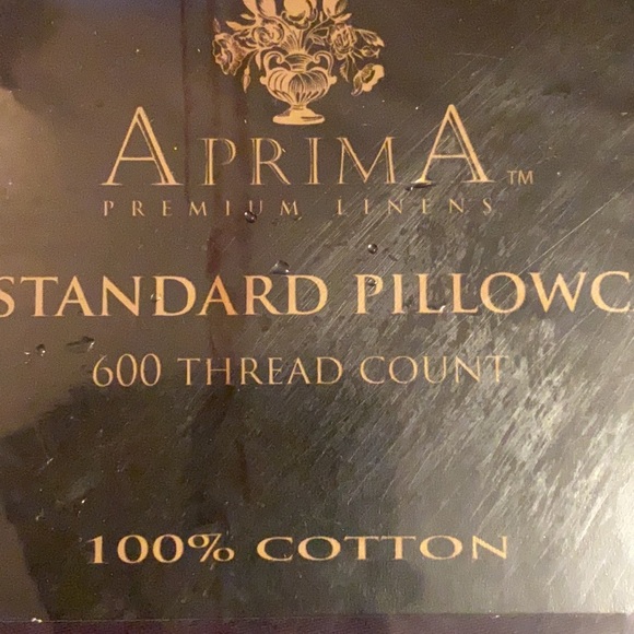 AprimA Premium linens Standard pillowcases (2)  NWT - Picture 4 of 5